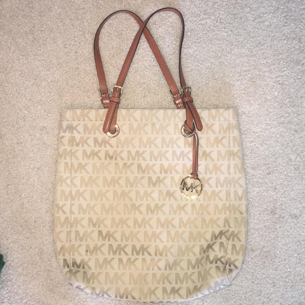 Michael Kors purse